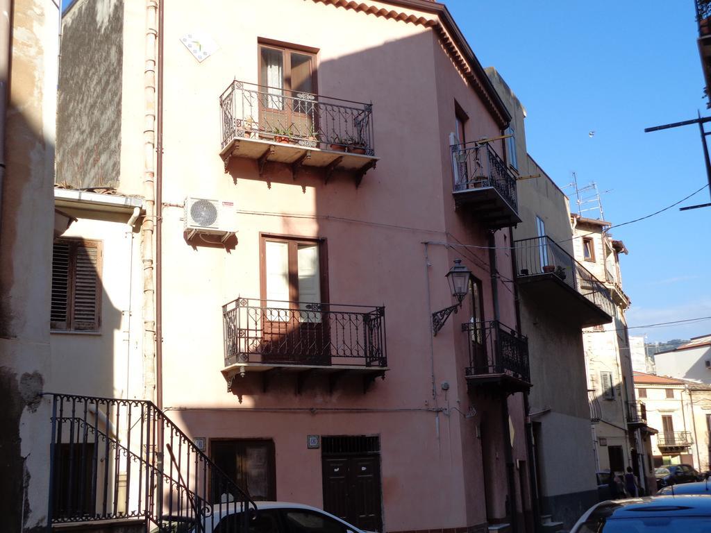 Apartmán Casa Luigi Sergio - Affitto Breve Santo Stefano di Camastra Pokoj fotografie